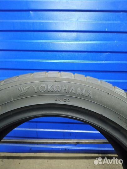 Yokohama W.Drive V902A 215/55 R18 95V