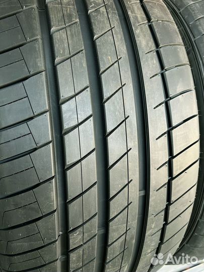 Kapsen RS26 Practical Max HP 285/40 R22 и 325/35 R22 116H