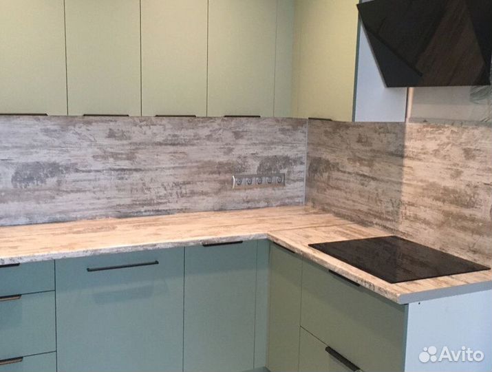 Стильный кухонный гарнитур