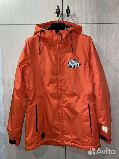 Куртка горнолыжная