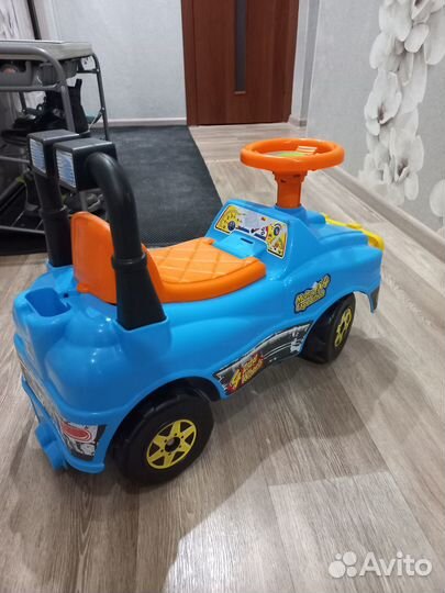Детская машинка толокар