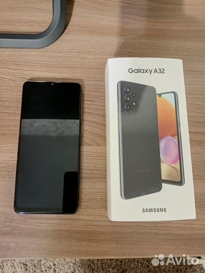Samsung Galaxy A32, 4/64 ГБ