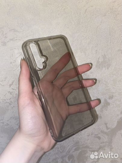 Чехлы на Honor 20