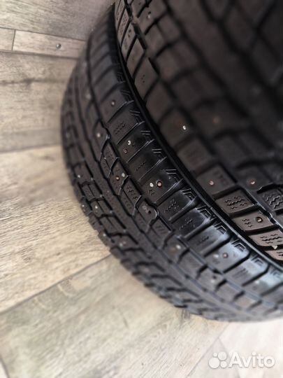 Dunlop SP Winter Ice 01 205/60 R16