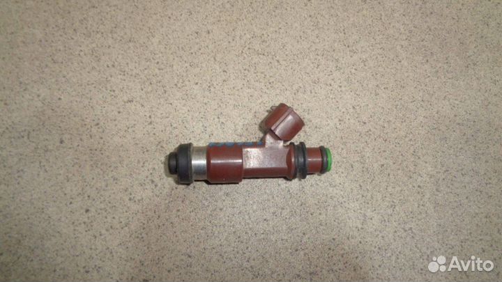 Форсунка инжекторная Subaru Legacy Outback 4