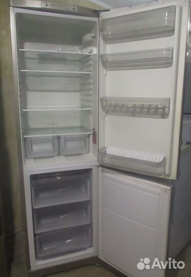 Hotpoint-Ariston HS22, 2-хкамерный, 2.0 м, б/у