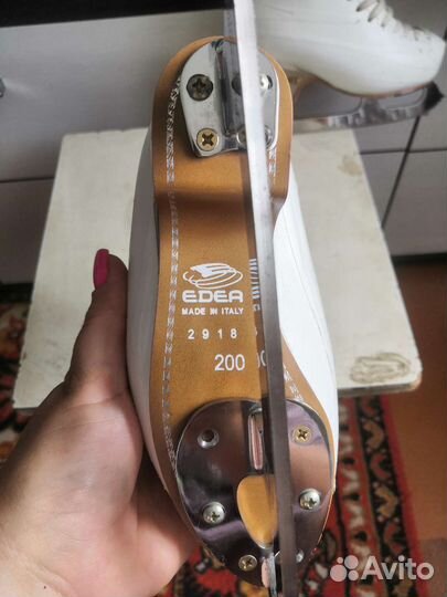 Профессиональные фигурные коньки