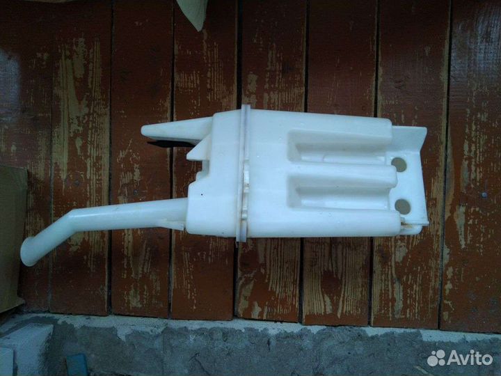 Продажа бачка стеклоочистителя