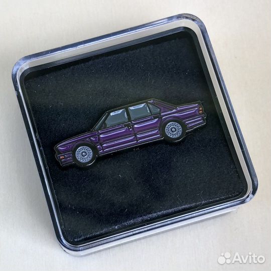 BMW M5 (e28) значок пин лимитированный 100 шт
