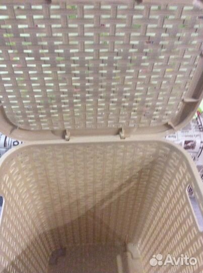 Корзина новая для белья (высота 60 см)