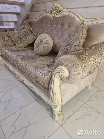 Диван царский в стиле барокко