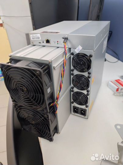 Asic майнер Bitmain Antminer S19