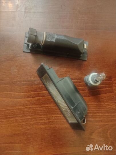 Фонарь подсветки номера для Рено Сценик RX4