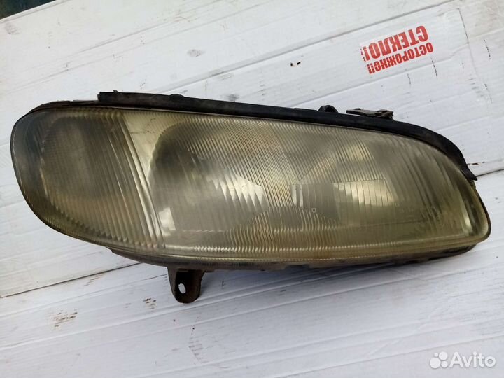 Фара правая на опель омега В
