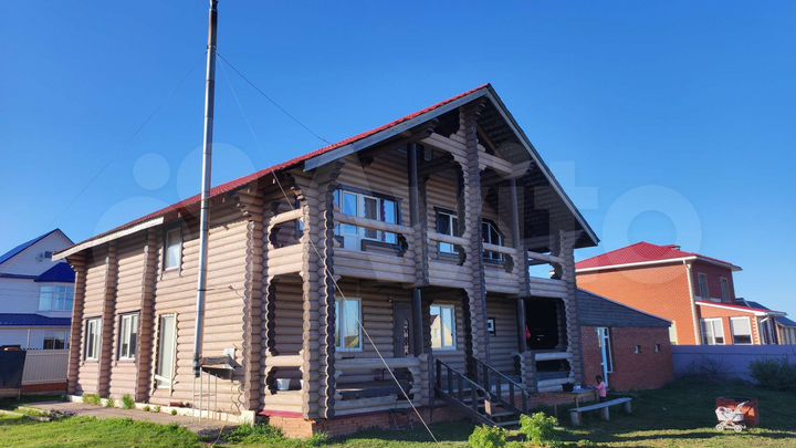 Дом 411 м² на участке 12,7 сот.