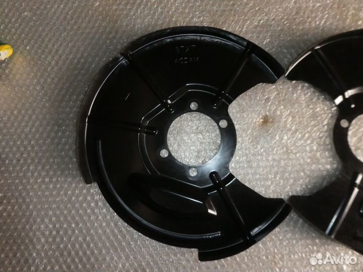 Кожух тормозного диска заднего для Mazda cx-9 2017