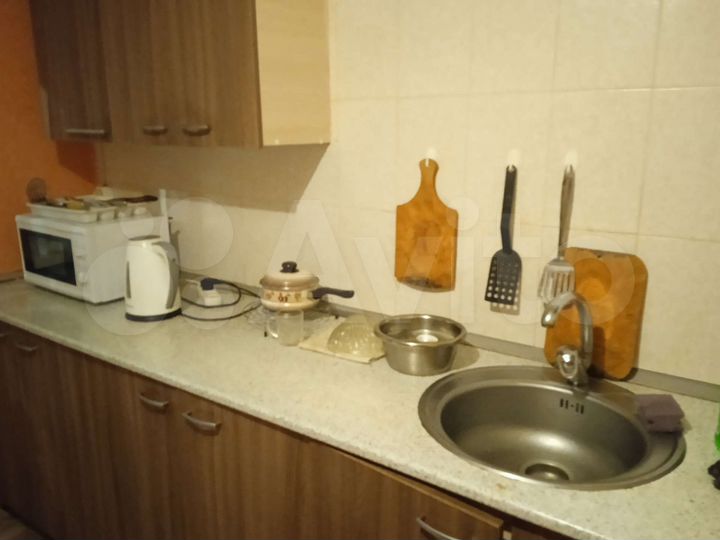 Комната 10 м² в 5-к., 2/2 эт.