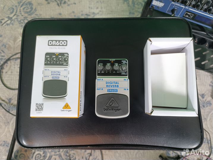 Ревер Behringer DR600 Digital Reverb