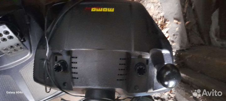 Игровой руль. Комплект Logitech momo Racing