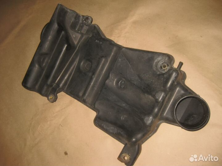 Бачок влагоотделителя абсорбер воздушный mitsubish