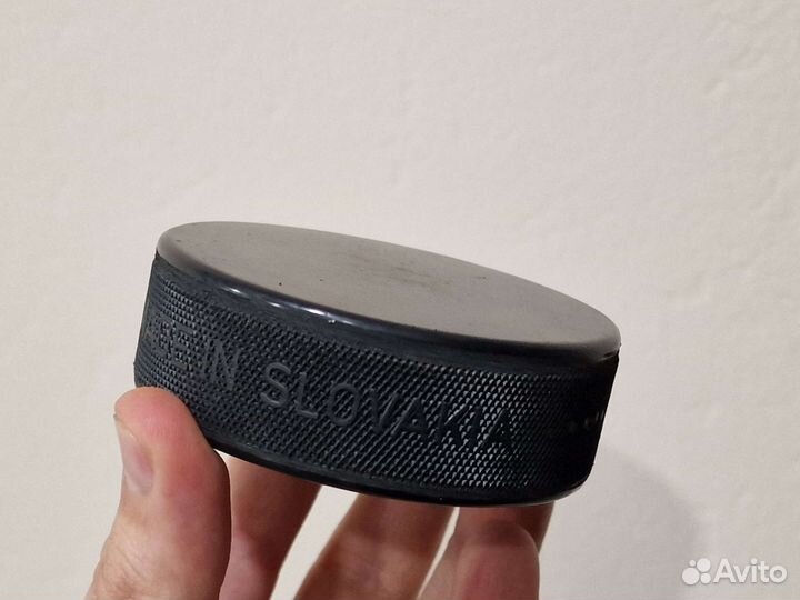 Шайба хоккейная