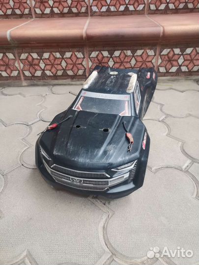 Неубивайка arrma kraton