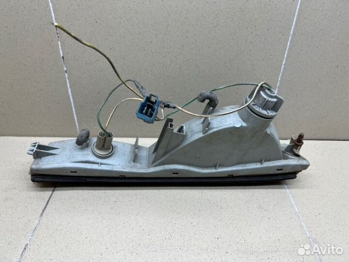 Указатель поворота правый Toyota Town/Masterace V