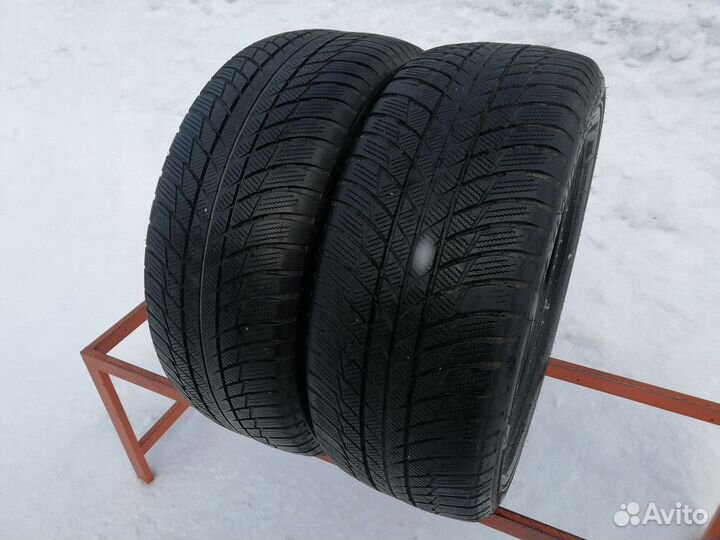 Bridgestone Blizzak LM-001 245/50 R19