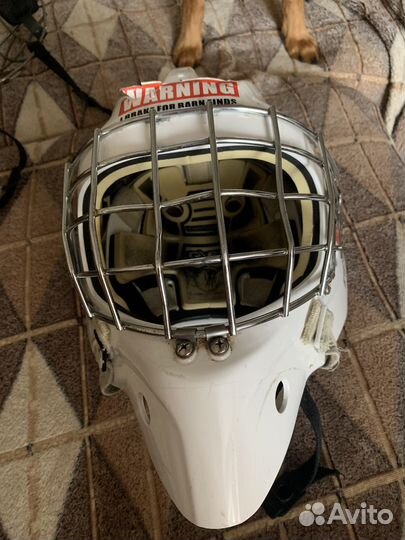 Хоккейный шлем вратаря