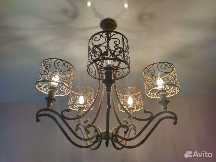 Люстра потолочная бу