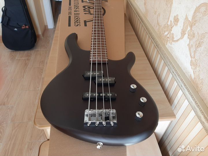 Новая бас гитара Cort Action PJ