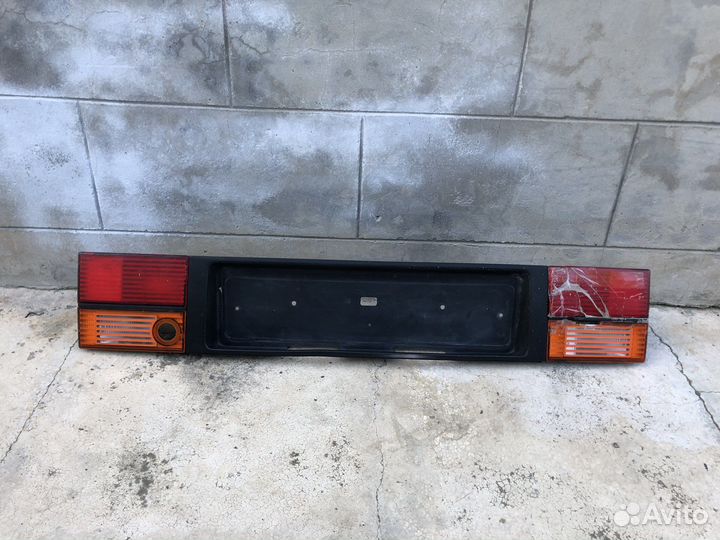 Накладка крышки багажника Vento