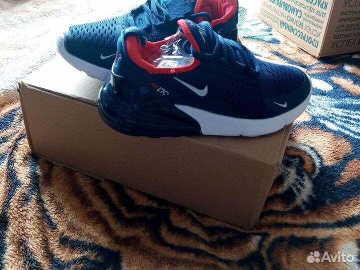 Кроссовки nike