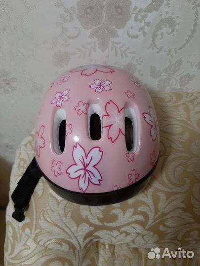 Защитный шлем для роликов