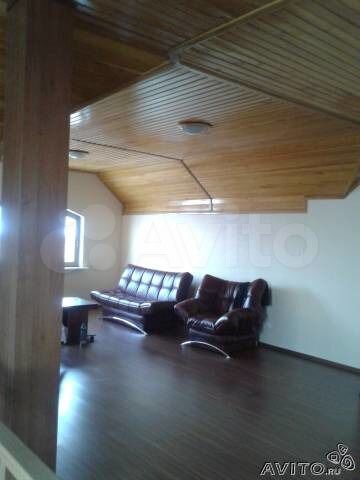 Коттедж 388 м² на участке 8 сот.