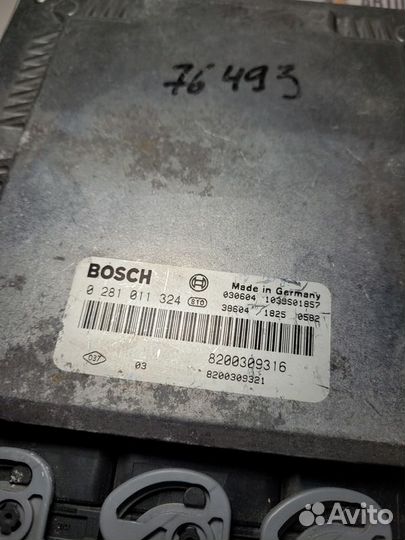 Блок управления двигателем Renault Laguna II (2001