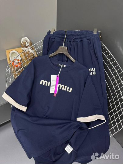 Стильный костюм с футболкой MIU MIU Корея