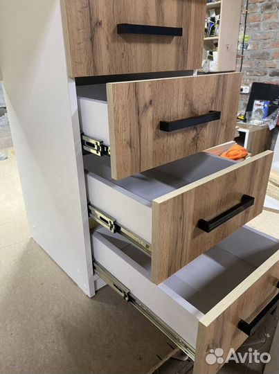 Письменный стол