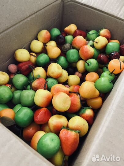 Коробка искусственных фруктов/овощей