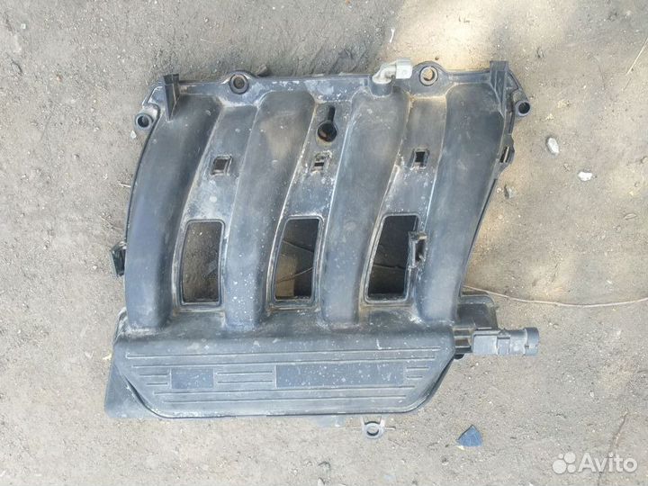 Коллектор впускной рено сандеро 2