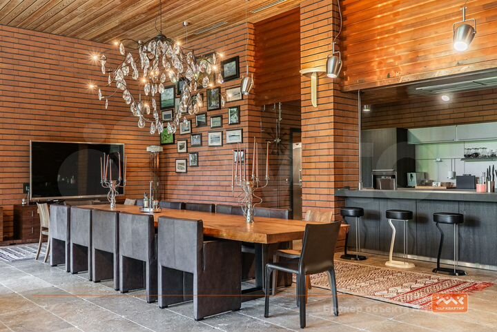 Дом 255 м² на участке 30 сот.