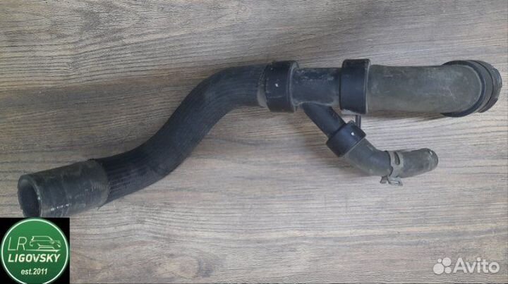Патрубок радиатора нижний. Land Rover Freelander 2