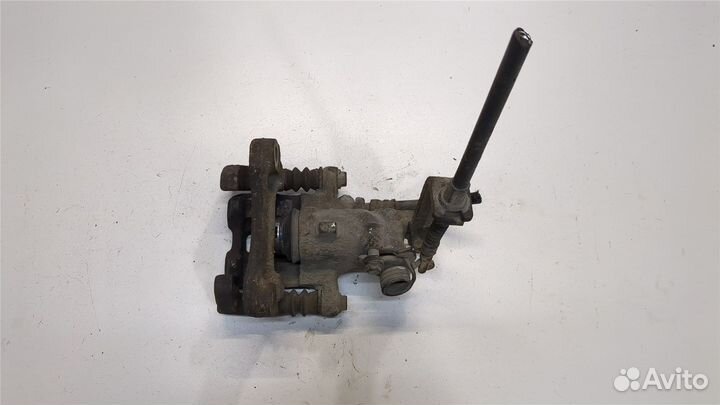 Суппорт Nissan Primera P11, 2000