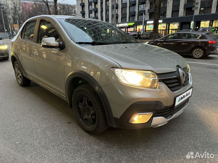 Renault Logan Stepway 1.6 AT, 2022, 120 000 км