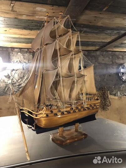 Модель корабля