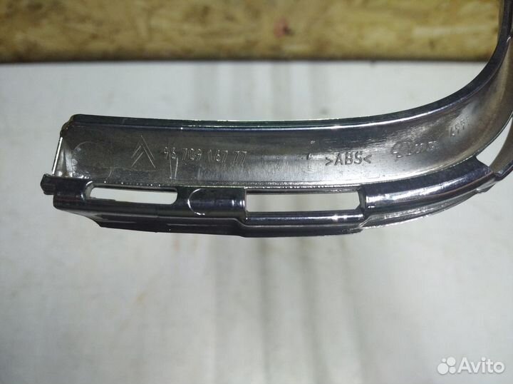 Молдинг переднего бампера Citroen DS4 2011-2015