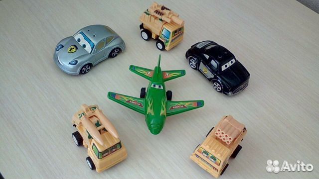 Игрушки и развивашки новые, книги