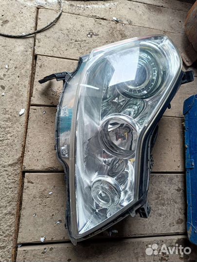 Фара правая Nissan Fuga