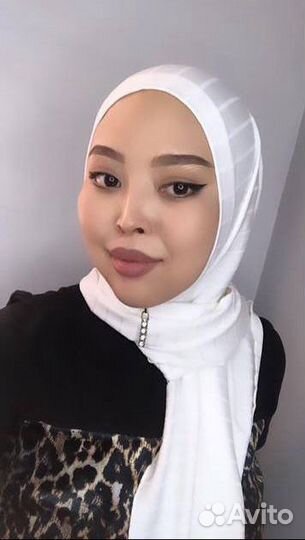 Мусульманский хиджаб готовый шарф на замке