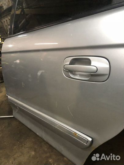 Дверь задняя левая Hyundai Trajet